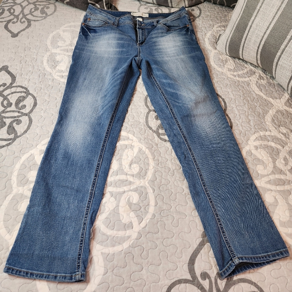 Jeans - Picture 3 of 3